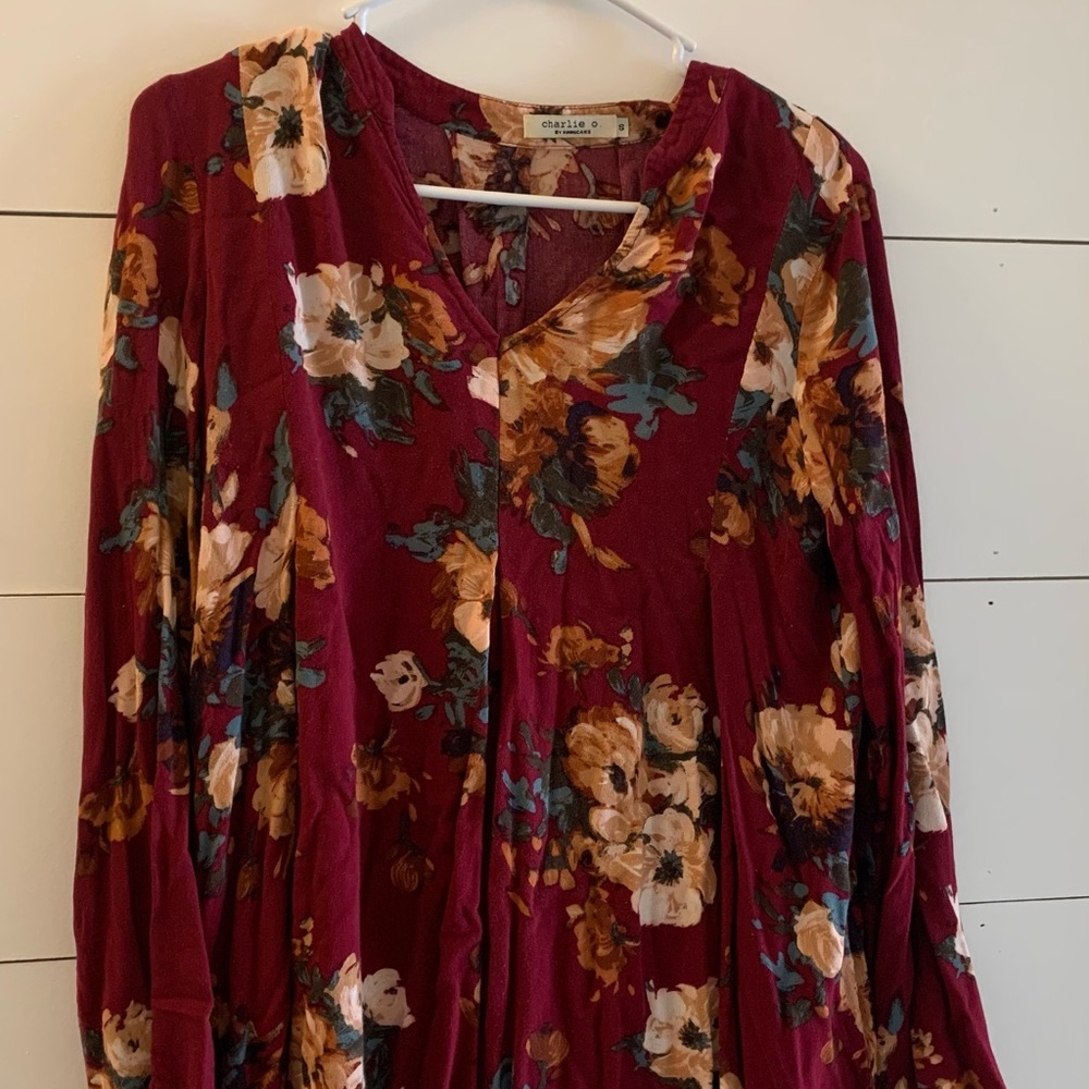 floral blouse!
